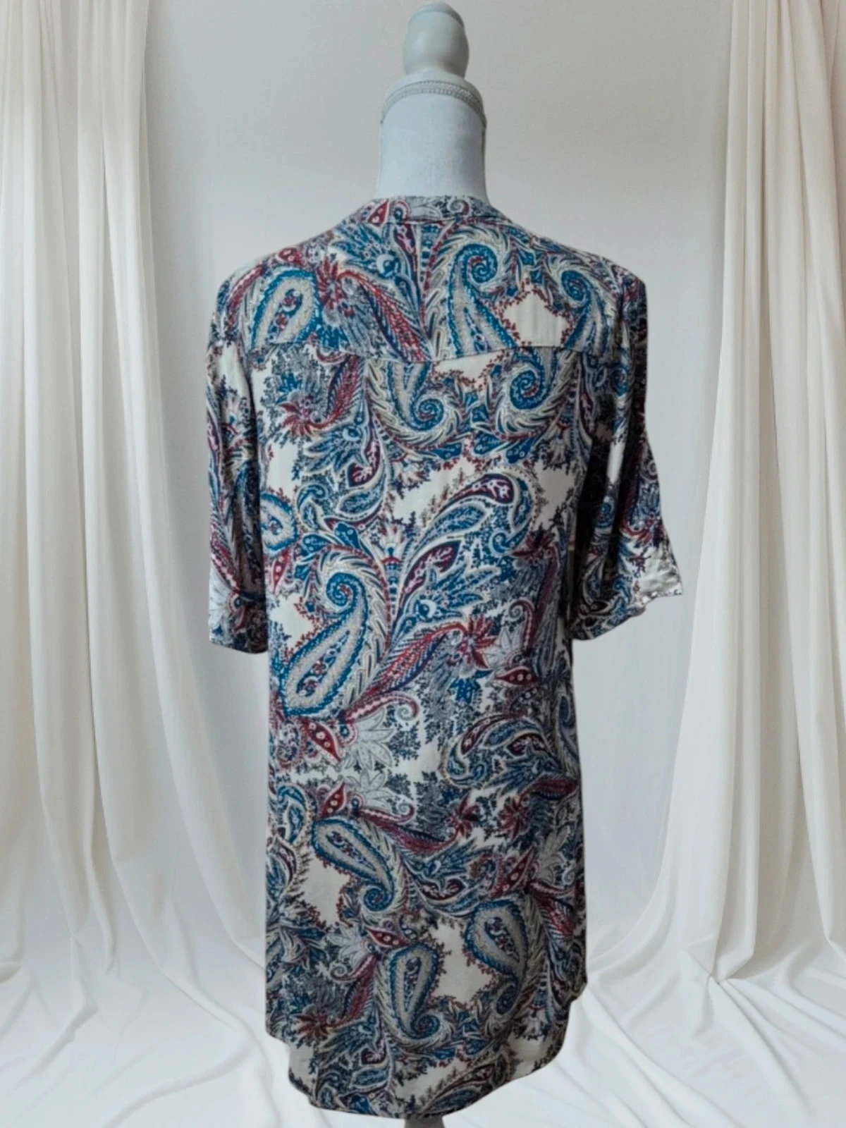 Robe. – photo 2